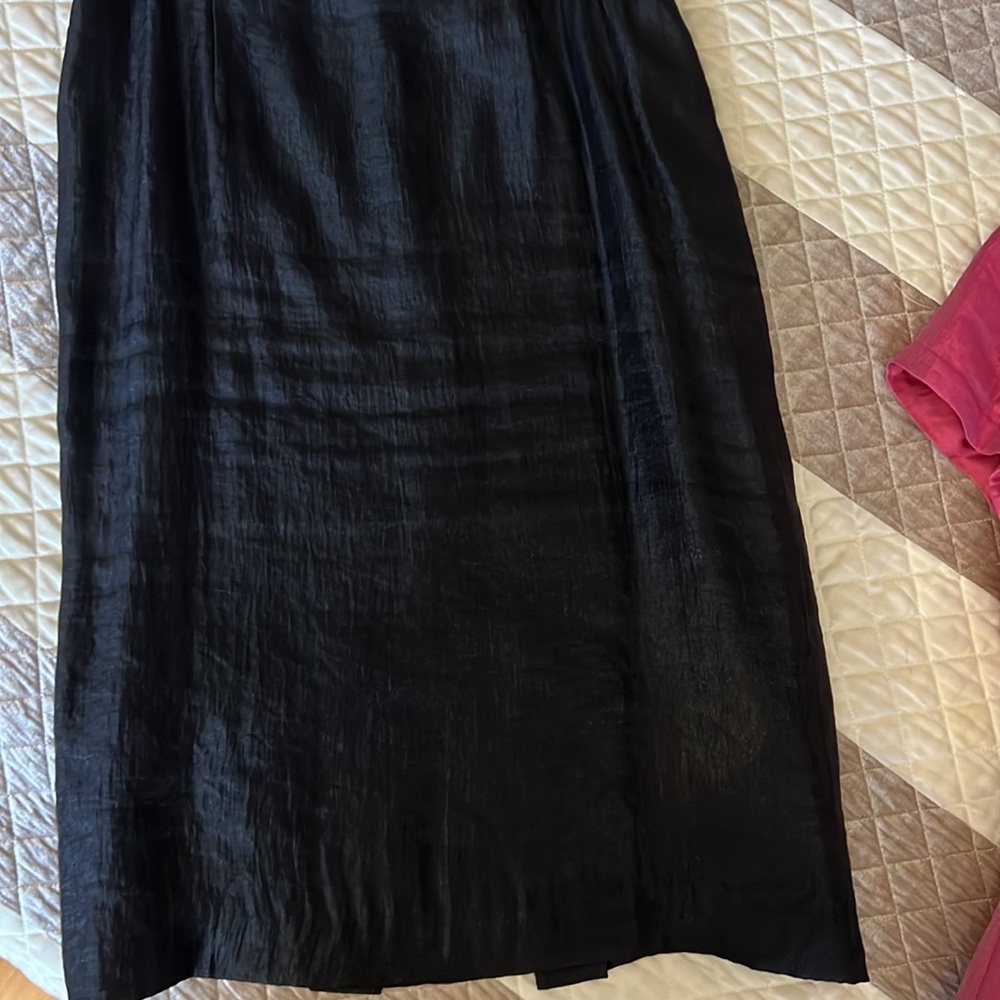 Size 8 - Picture 2 of 4